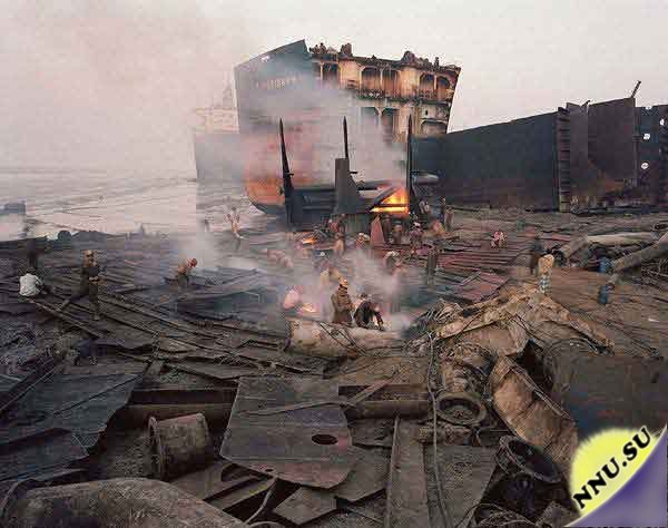 Разрезка старых кораблей в Бангладеше