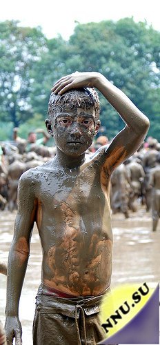 Ежегодный праздник "Mud Day"