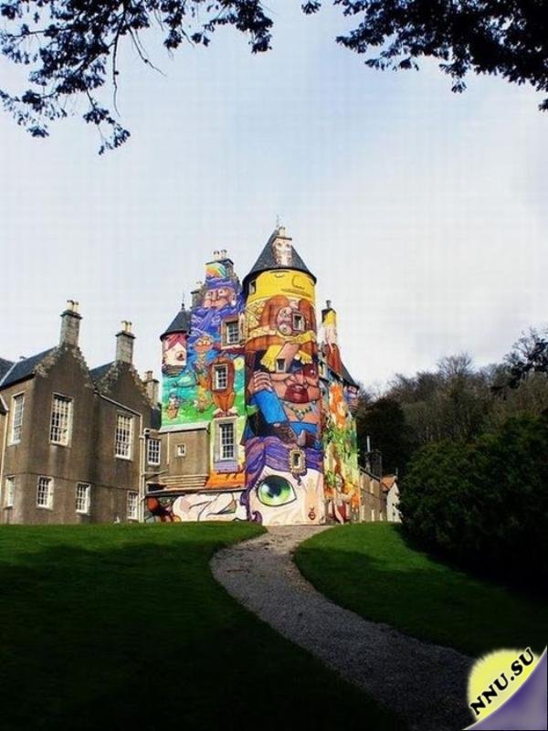 Замок в граффити