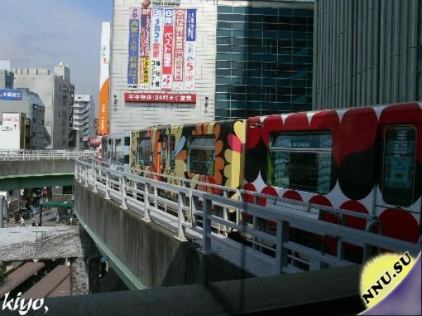 Креативное японское метро
