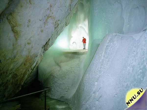 Глобальное потепление вызывает рост ледяных пещер